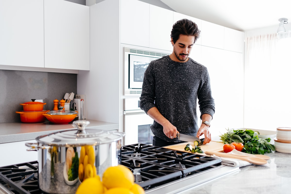 Snack salutari e nutrienti per l'uomo maturo